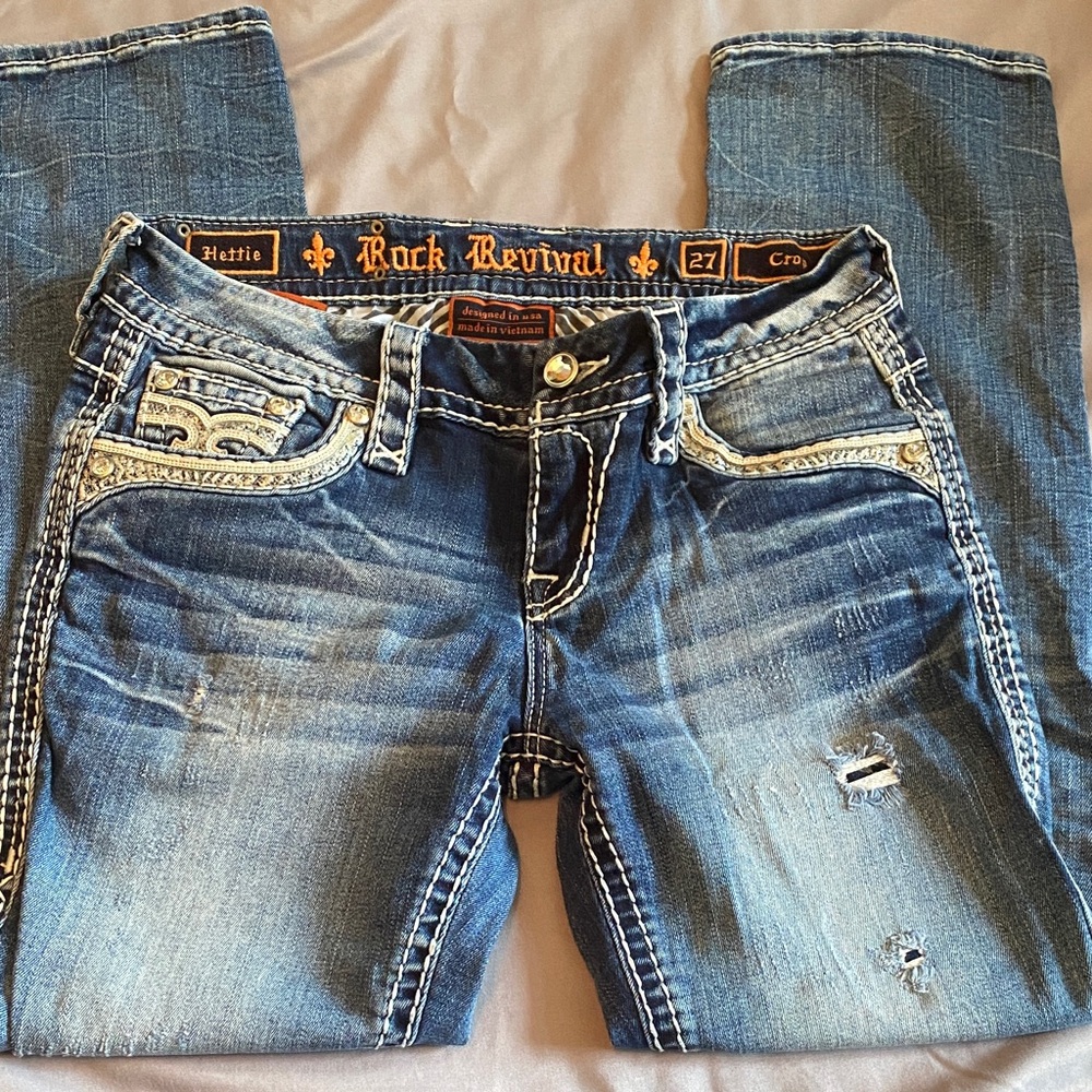 Rock Revival Women's cropped Cut Jeans in Blue